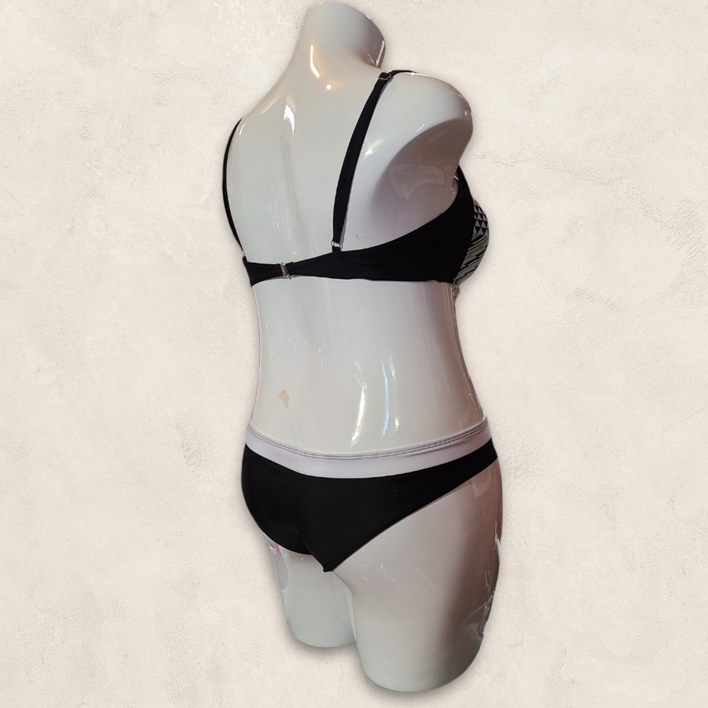 Bikini - Picture 5 of 6